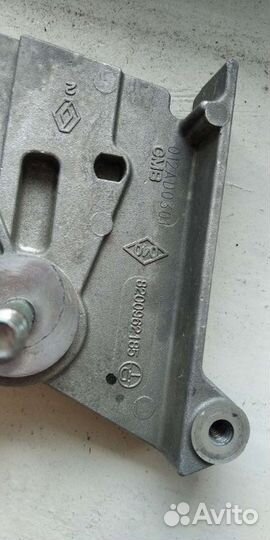 Помпа Логан,Сандеро 1 поколения К7М двигатель