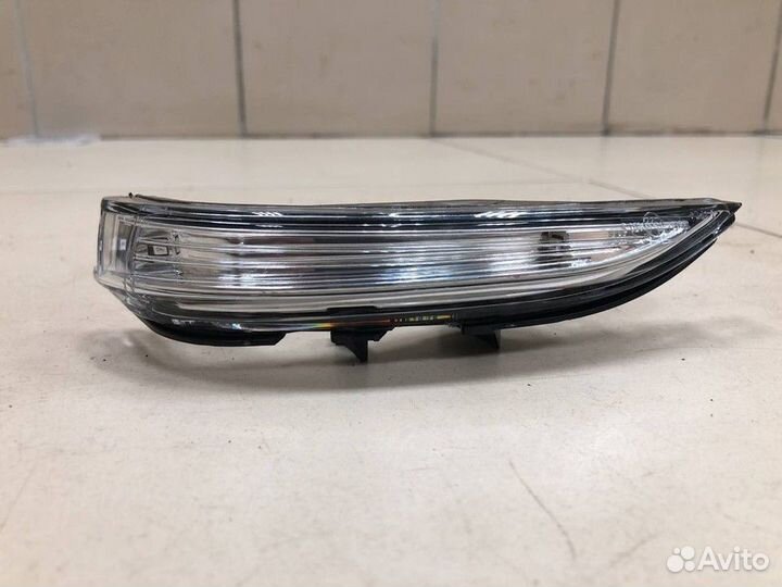 Повторитель указателя поворота в зеркало левый