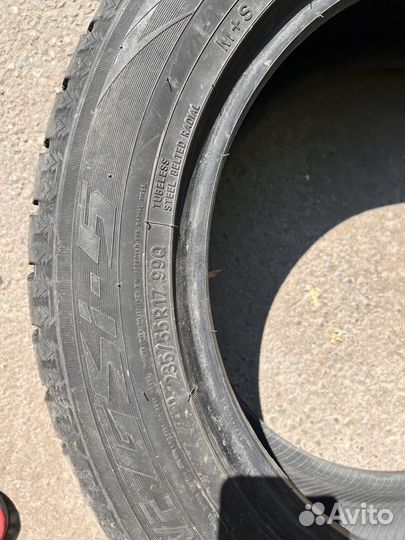Toyo Observe GSi-5 235/55 R17