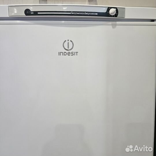 Холодильник бу indesit