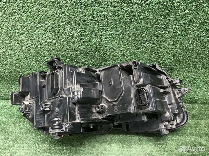 Фара левая Volkswagen Tiguan