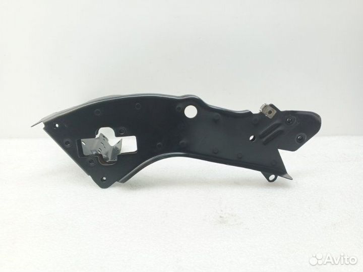 Кронштейн фары правый Mercedes-Benz E-Class W211