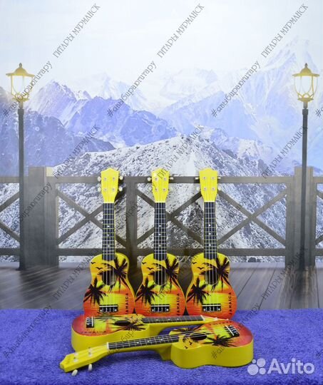 Укулеле-сопрано с крутым принтом (новая) комплект