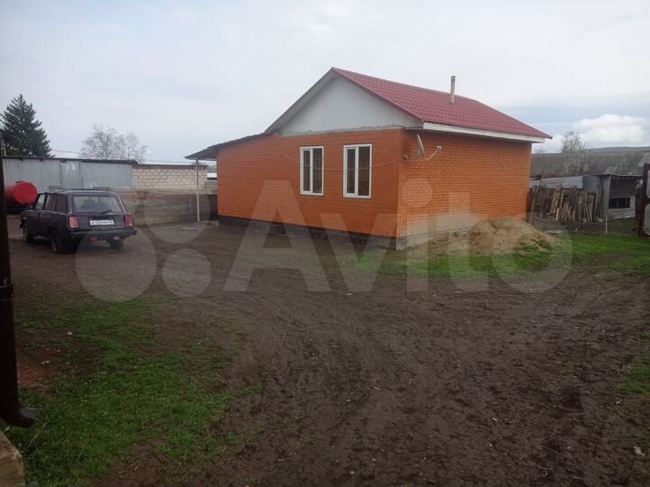 Дом 10 м² на участке 6 сот.