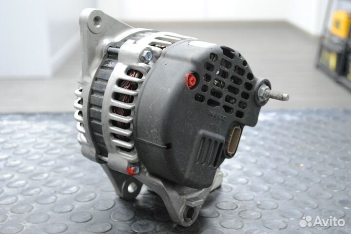 Генератор Hyundai Santa Fe, Trajet 2.0 б/у 95А