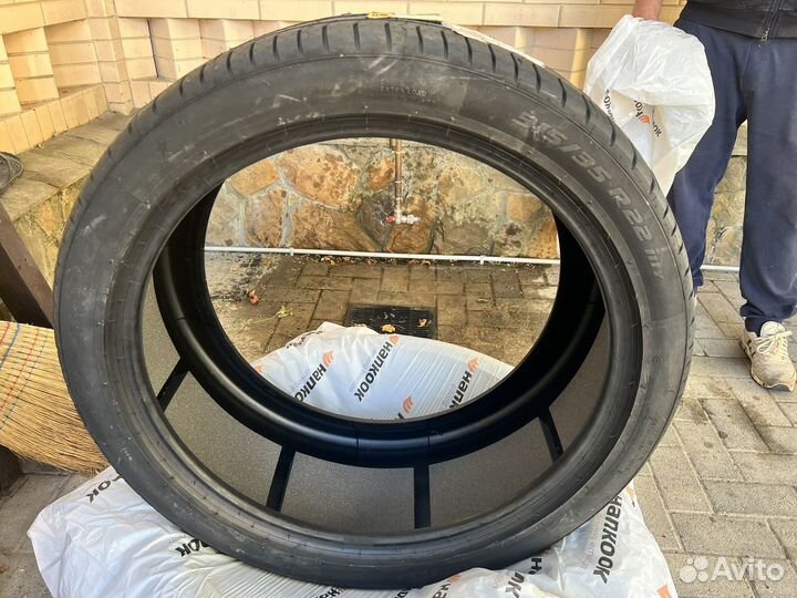 Pirelli P Zero PZ4 315/35 R22