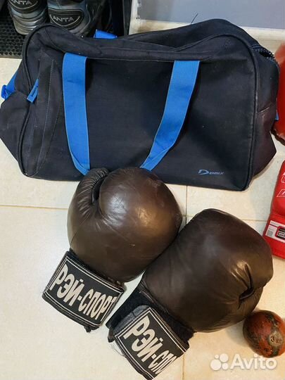 Боксерская груша с набором