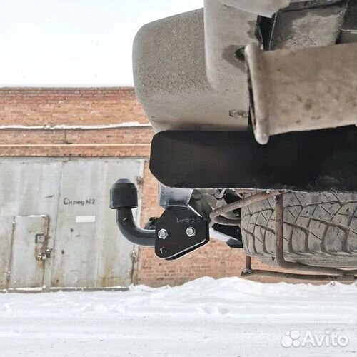 Фаркоп Mitsubishi Delica 1986-1999