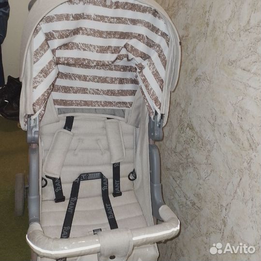 Продам прогулочную коляску