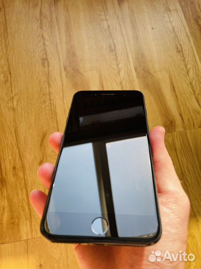 iPhone 7 plus 32gb jet black