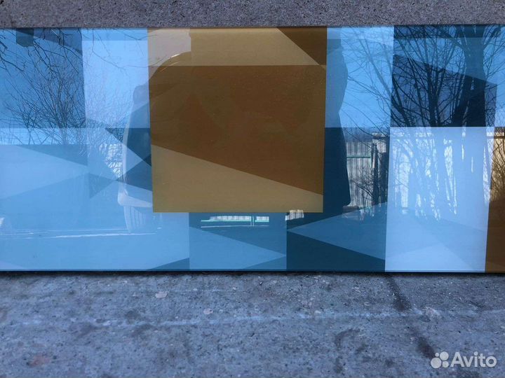 Кухонный фартук из стекла