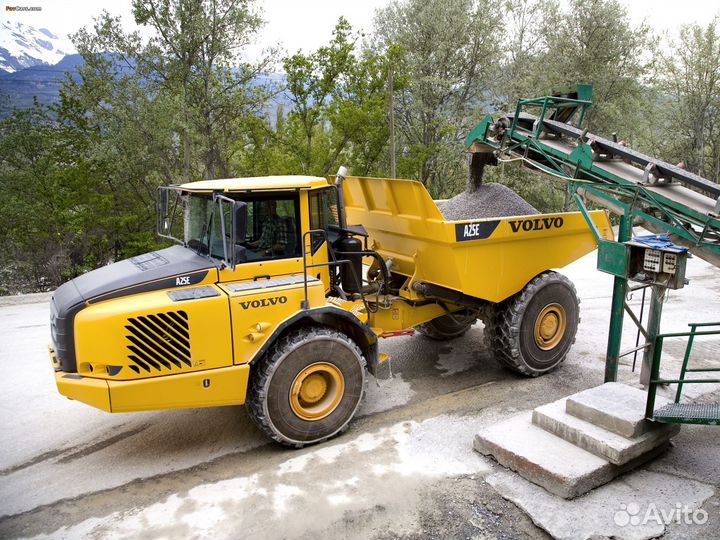 В разборе самосвалы Вольво Volvo