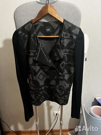 Жакет трикотажный