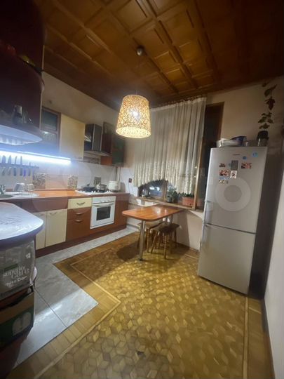 4-к. квартира, 100 м², 3/4 эт.