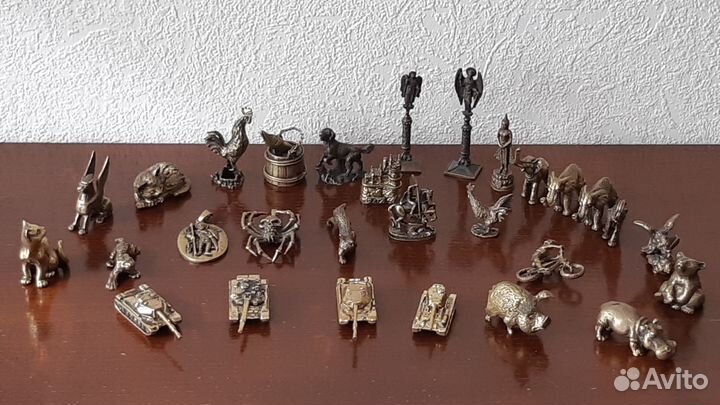 Статуэтка миниатюрная Бронза