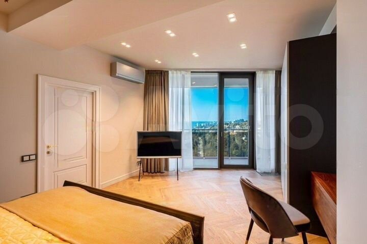 2-к. квартира, 52 м², 9/12 эт.