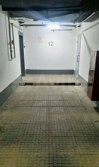 Машиноместо, 30 м²