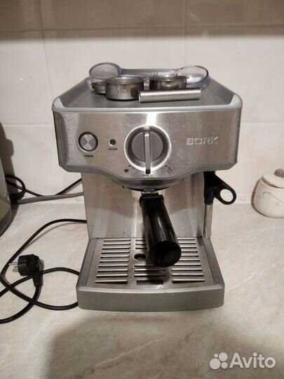 Кофеварка рожкового типа Bork C700