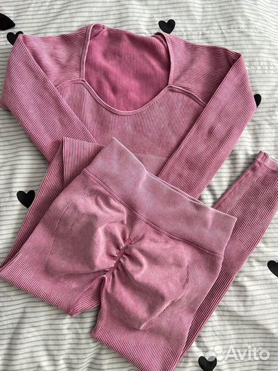 Спортивный комплект женский