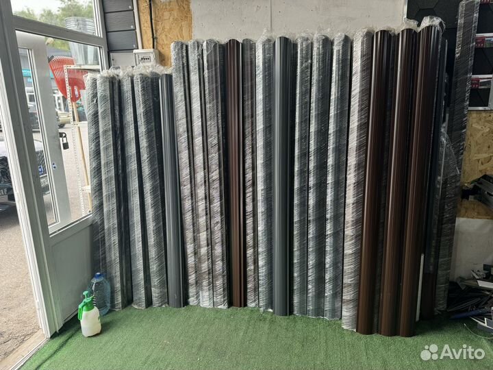 Забор из евроштакетника