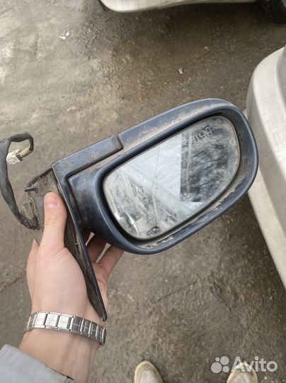 Боковое зеркало на toyota sprinter