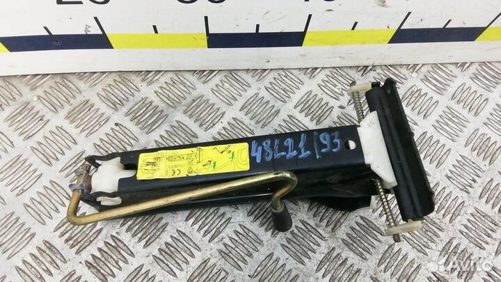 Домкрат на Ситроен Берлинго 1