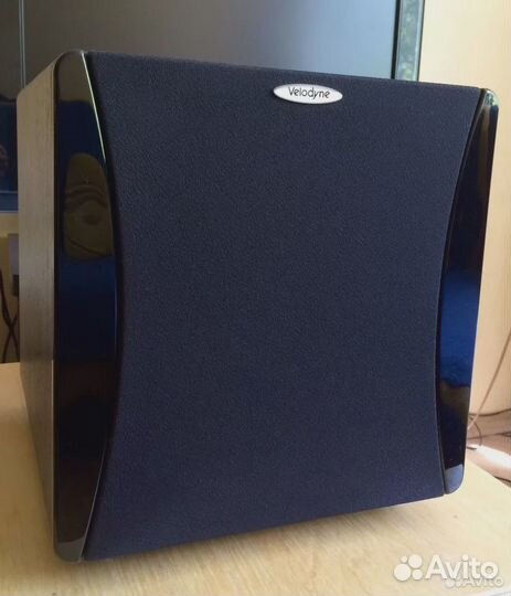 Cабвуфер Velodyne Impact 10