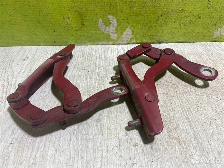 Петля двери багажника Рено Лагуна 94-99