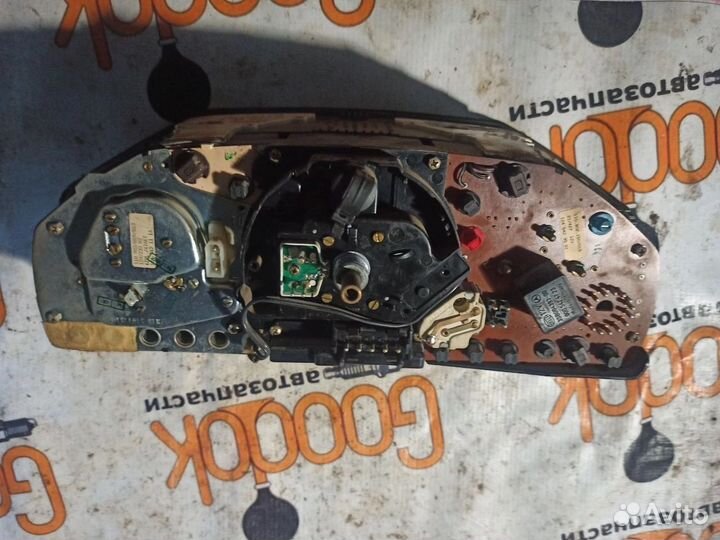 Панель приборов Mercedes-Benz W124