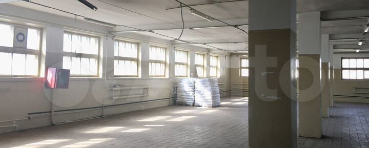Склад, 700 м²