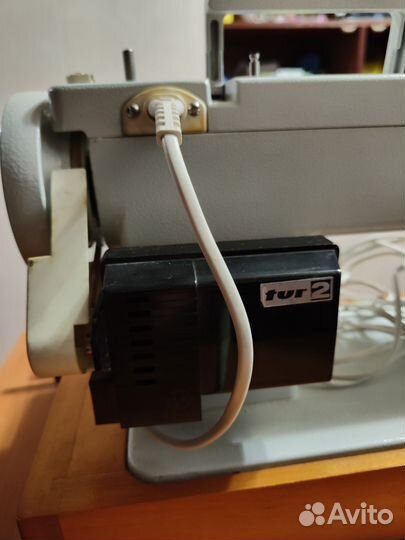 Швейная машинка Чайка-134а