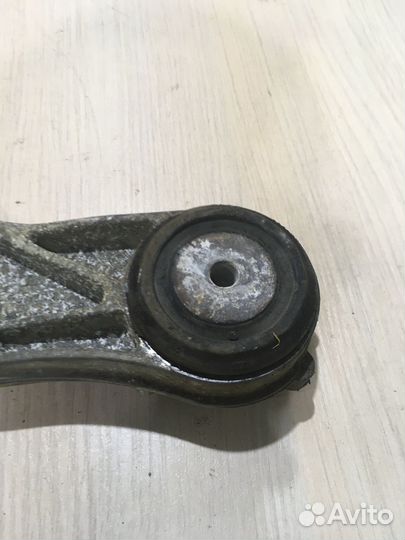 Кронштейн крепления заднего редуктора Ауди А8 D3