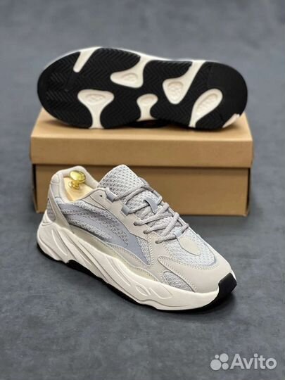 Кроссовки Yeezy Boost 700 (36-45)