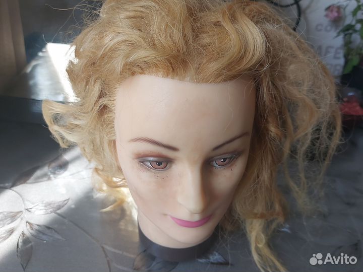 Голова манекен с натуральными волосами
