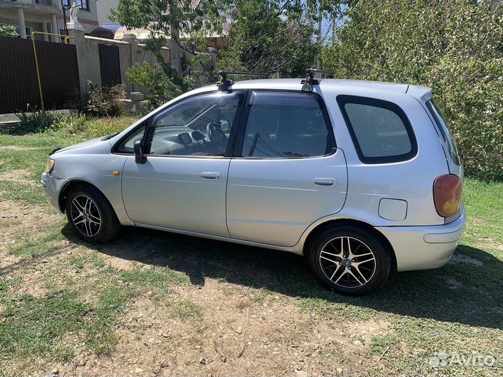 Toyota Corolla Spacio 1.6 AT, 1998, 299 999 км