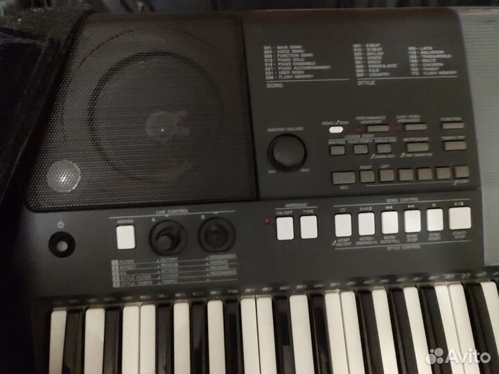 Синтезатор yamaha psr e423