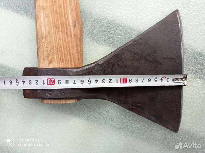Старинный кованый топор для рубки мяса