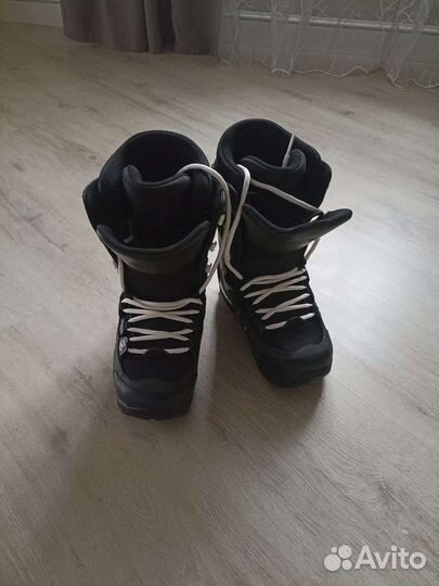 Сноубордические ботинки женские 37-38