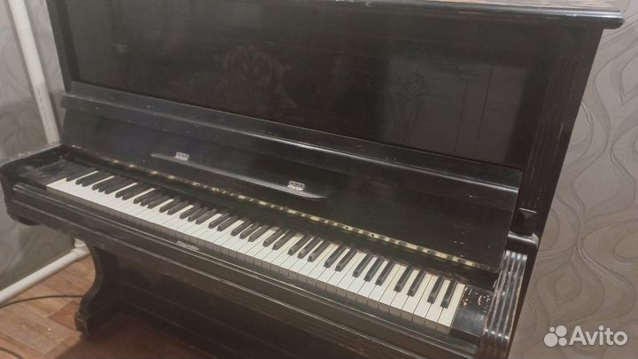 Пианино Красный Октябрь, в рабочем состоянии