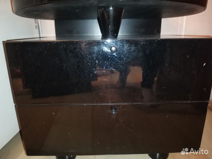 Тумба прикроватная