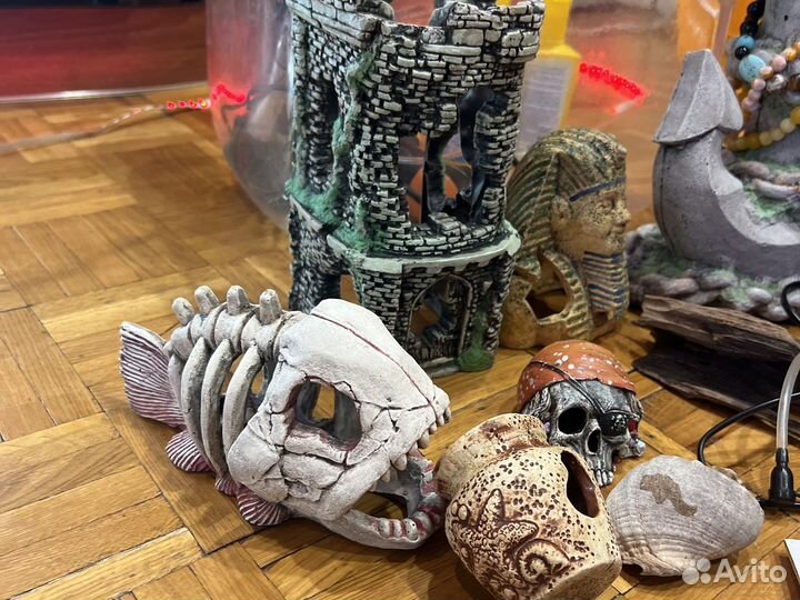 Декорации для аквариума,фильтры и компрессор