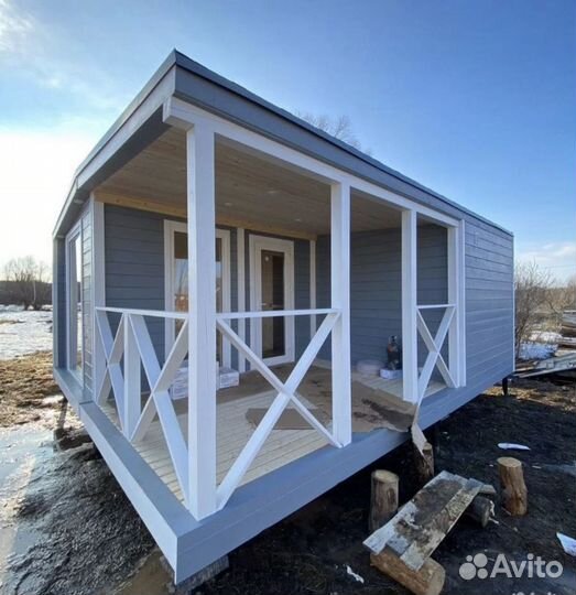 Каркасная баня с террасой