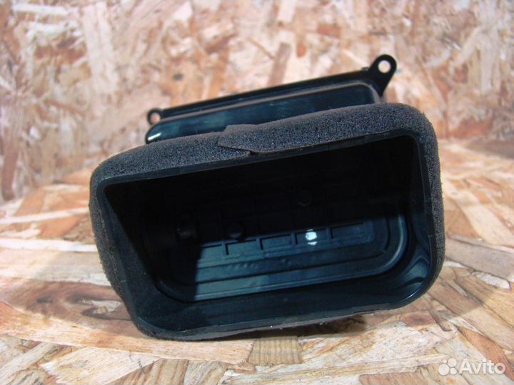 KIA RIO 2 Дефлектор воздушный в торпедо левый