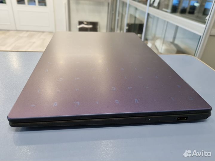 Asus VivoBook