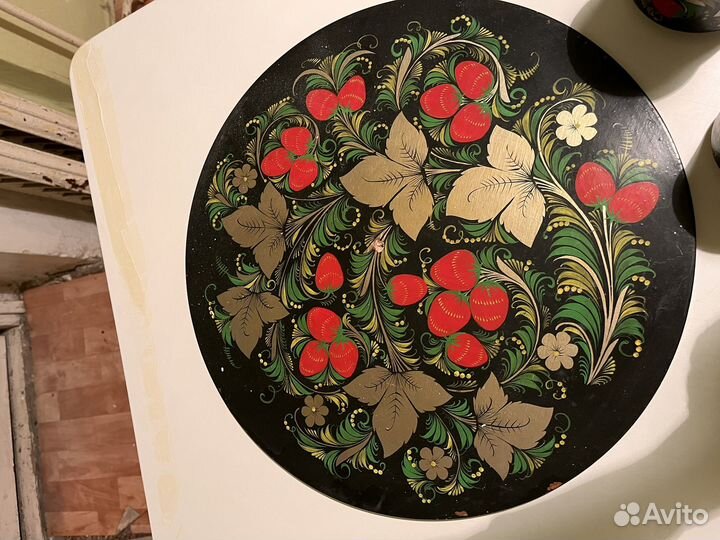 Набор посуды и панно хохлома