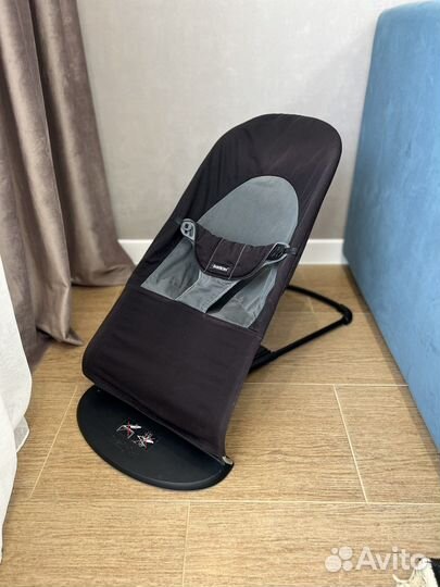 Шезлонг babybjorn