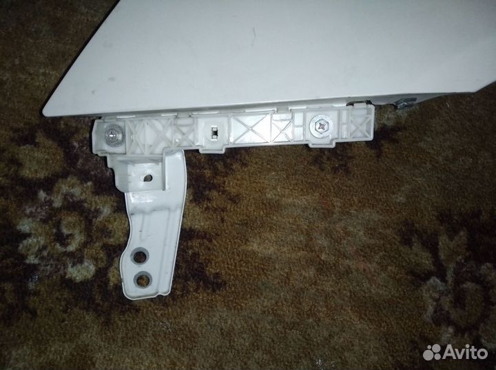 Крылья передние Лансер10