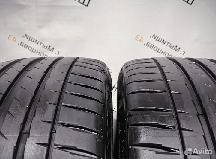 Michelin Pilot Sport 4 245/40 R20 94Y