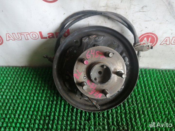 Ступица задняя левая Toyota Will Vs NZE127