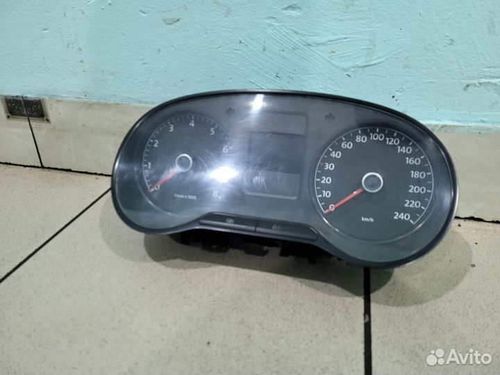 Щиток приборов Volkswagen Polo 5